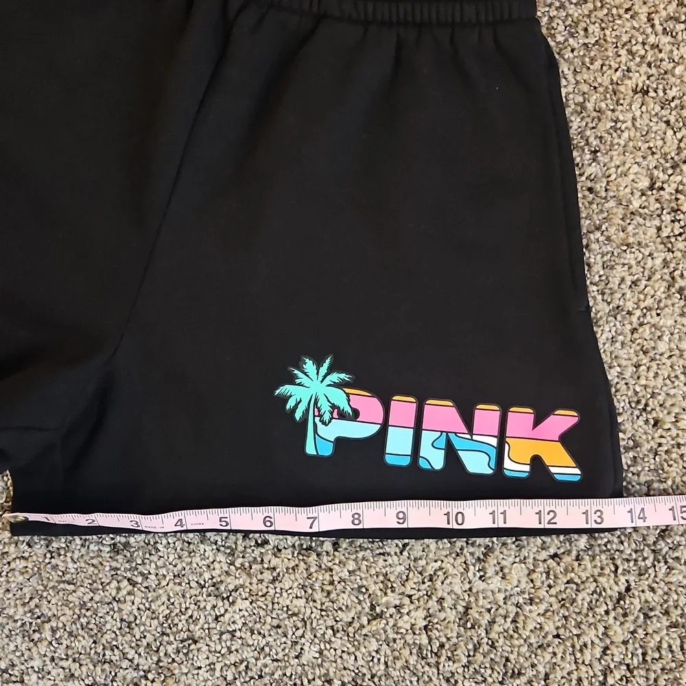 NWOT tropical Print VS PINK shorts - Picture 2 of 5